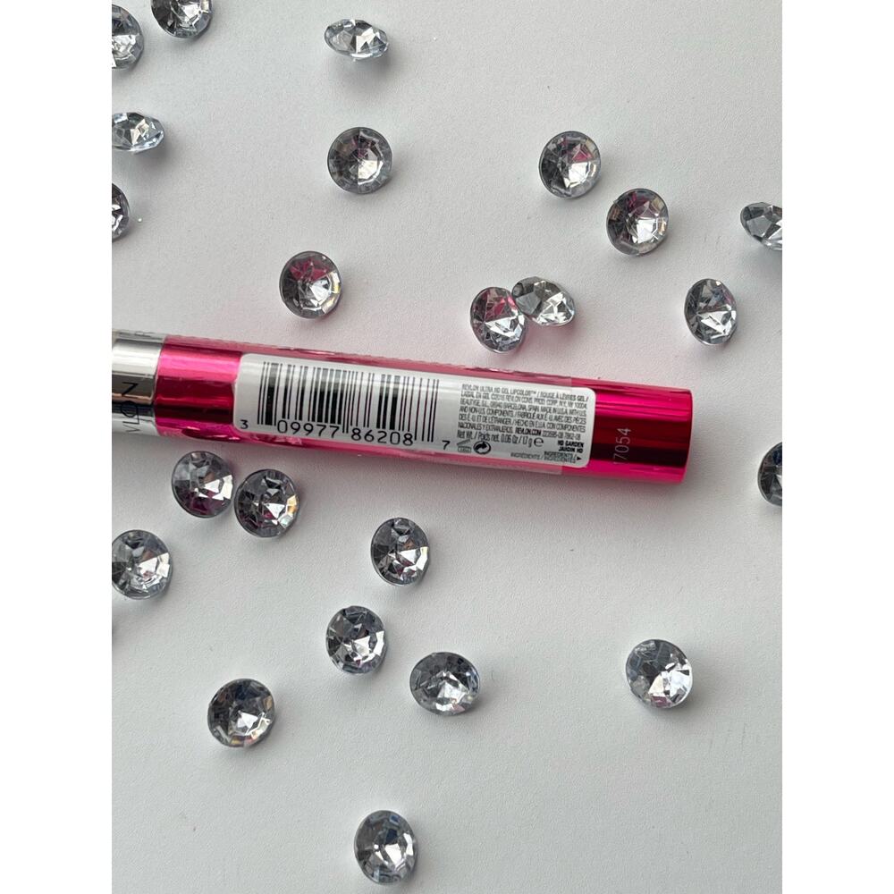 Revlon Ultra HD Gel Lipcolor 735 HD Garden Sealed - Picture 4 of 8